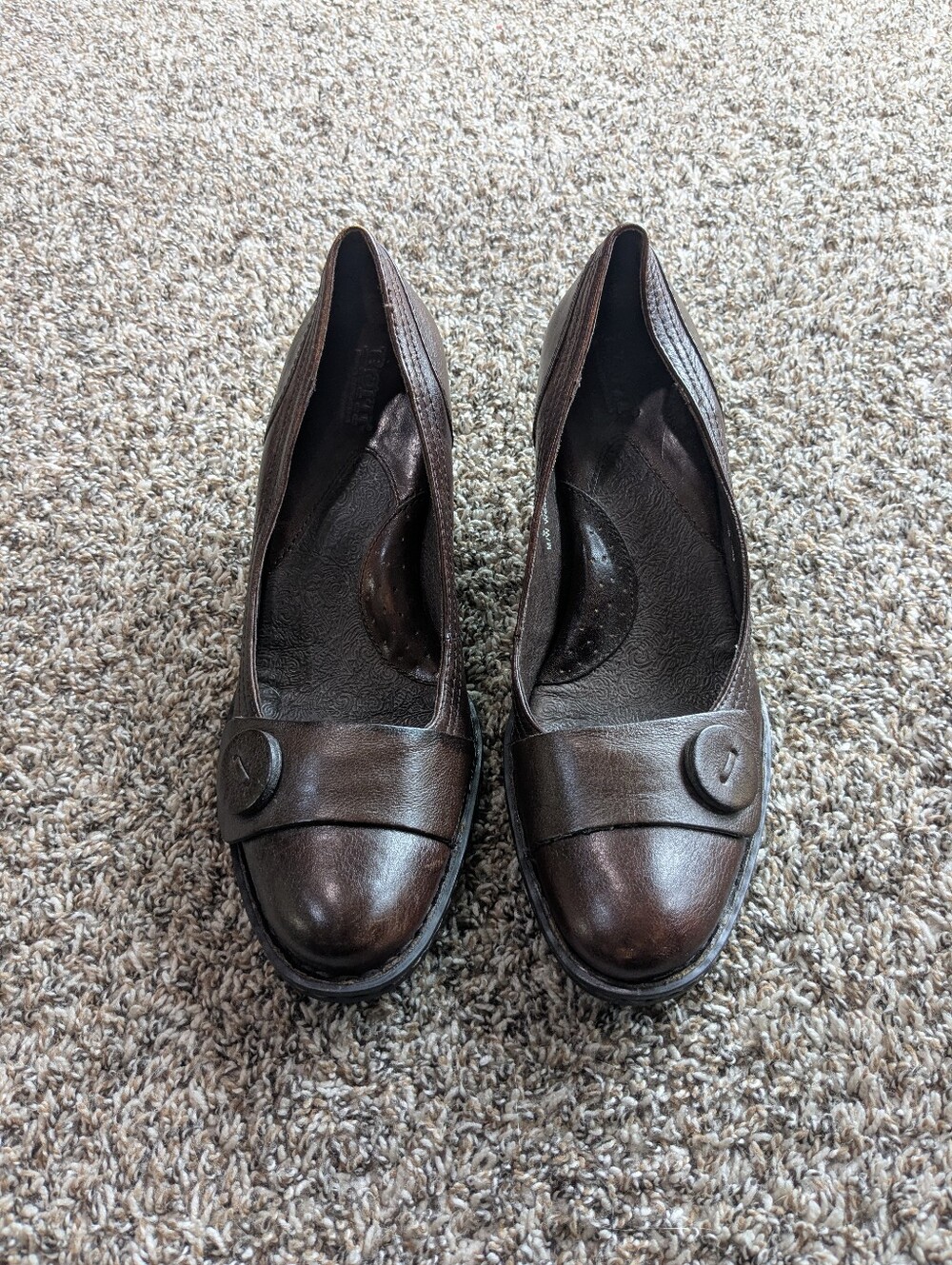 Born Handcrafted Leather Button Heels Size 9 Brown